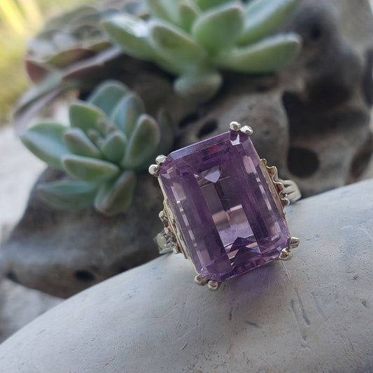 14k white gold emerald cut amethyst estate ring