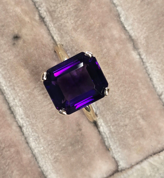 14k gold emerald cut amethyst solitaire estate ring