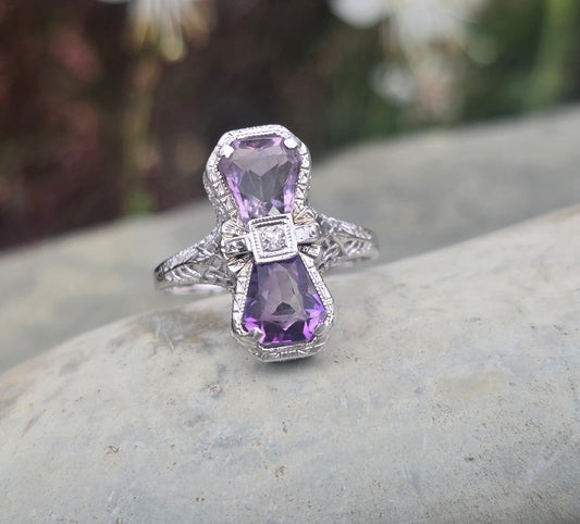 14k white gold bow filigree amethyst and diamond c.1920's antique ring